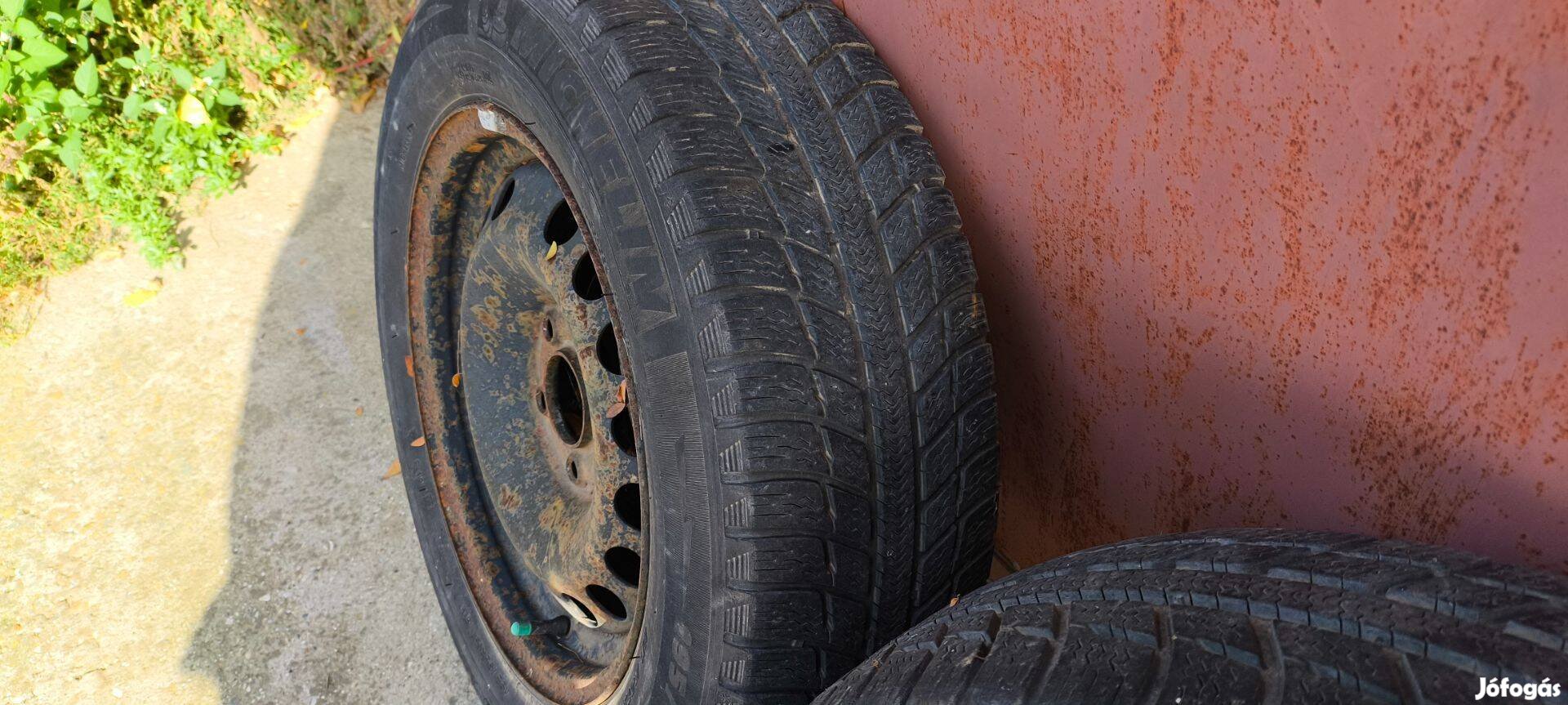 2DB Használt 195/65R15 Michelin Téligumi Lemezfelnin