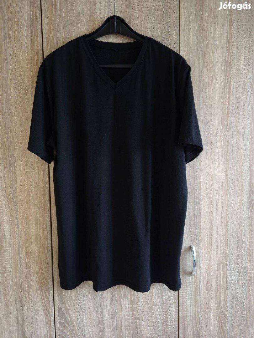 2XL-es fekete férfi póló