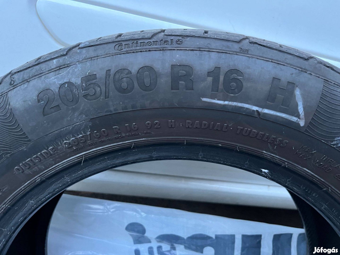 2+1 db 205/60R16 Continental Premiumcontact5 nyári gumi eladó