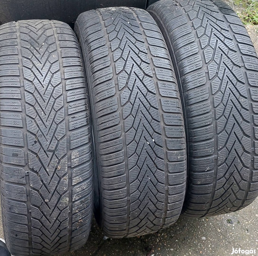 2+1 db 225/60 R16, 225/60R16 téligumi