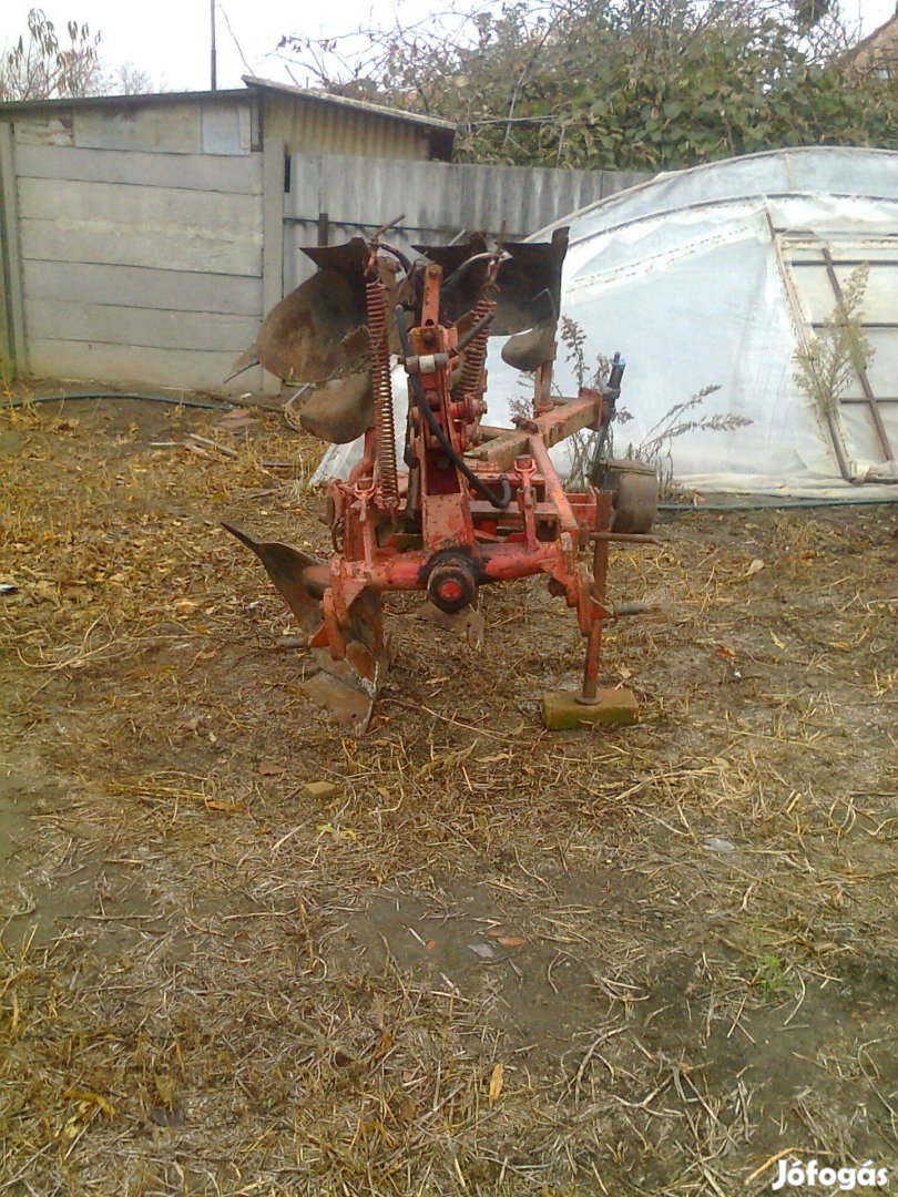 2+1 fejes váltva forditos eke