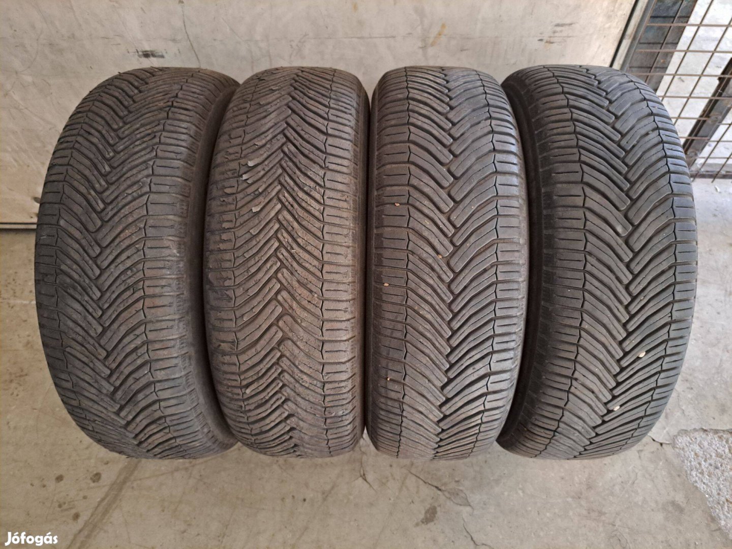 2+2db ingyen 195/65 R15 Michelin Crossclimate Négyévszakos gumi eladó!