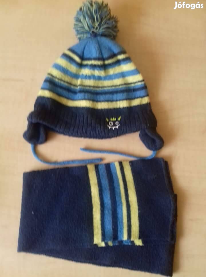 2-3 évesre sapka kb 52 cm és sál szett