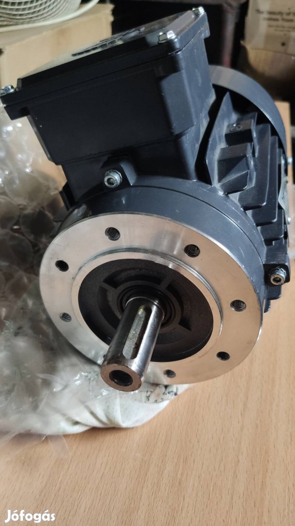 2/4 pólusú 220v villanymotor 1.7/1.3 kw
