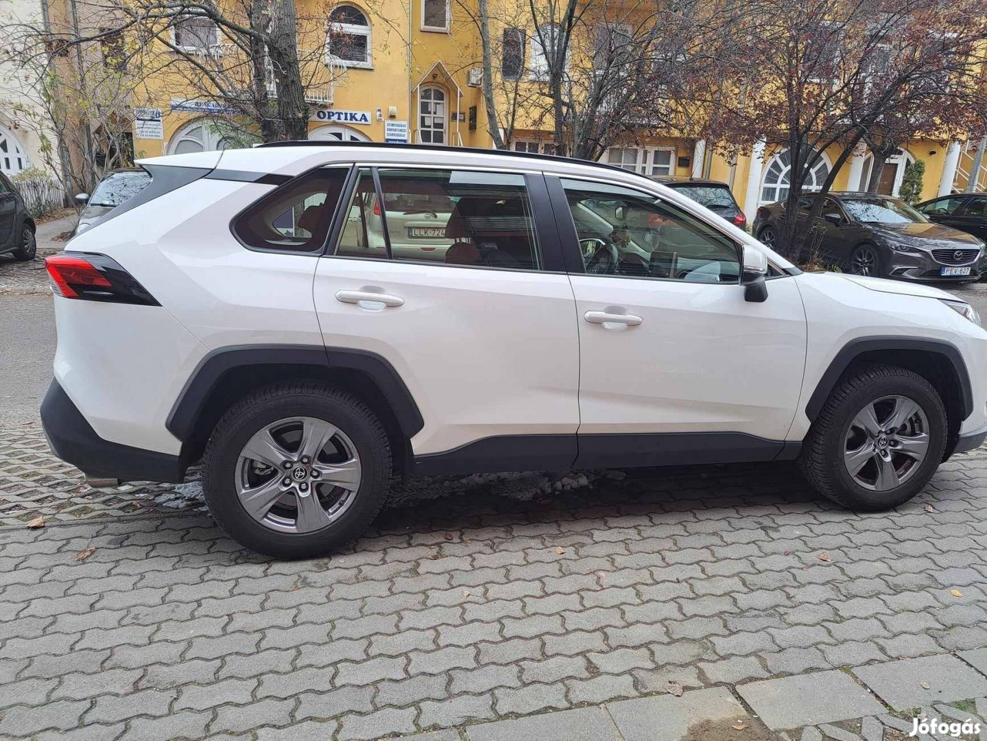 2,5 éves Toyota Rav4 SUV terepjáró megkímélt állapotban eladó