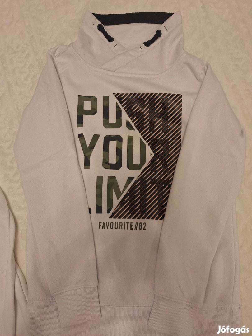 2 Darab Chapter Pulcsi