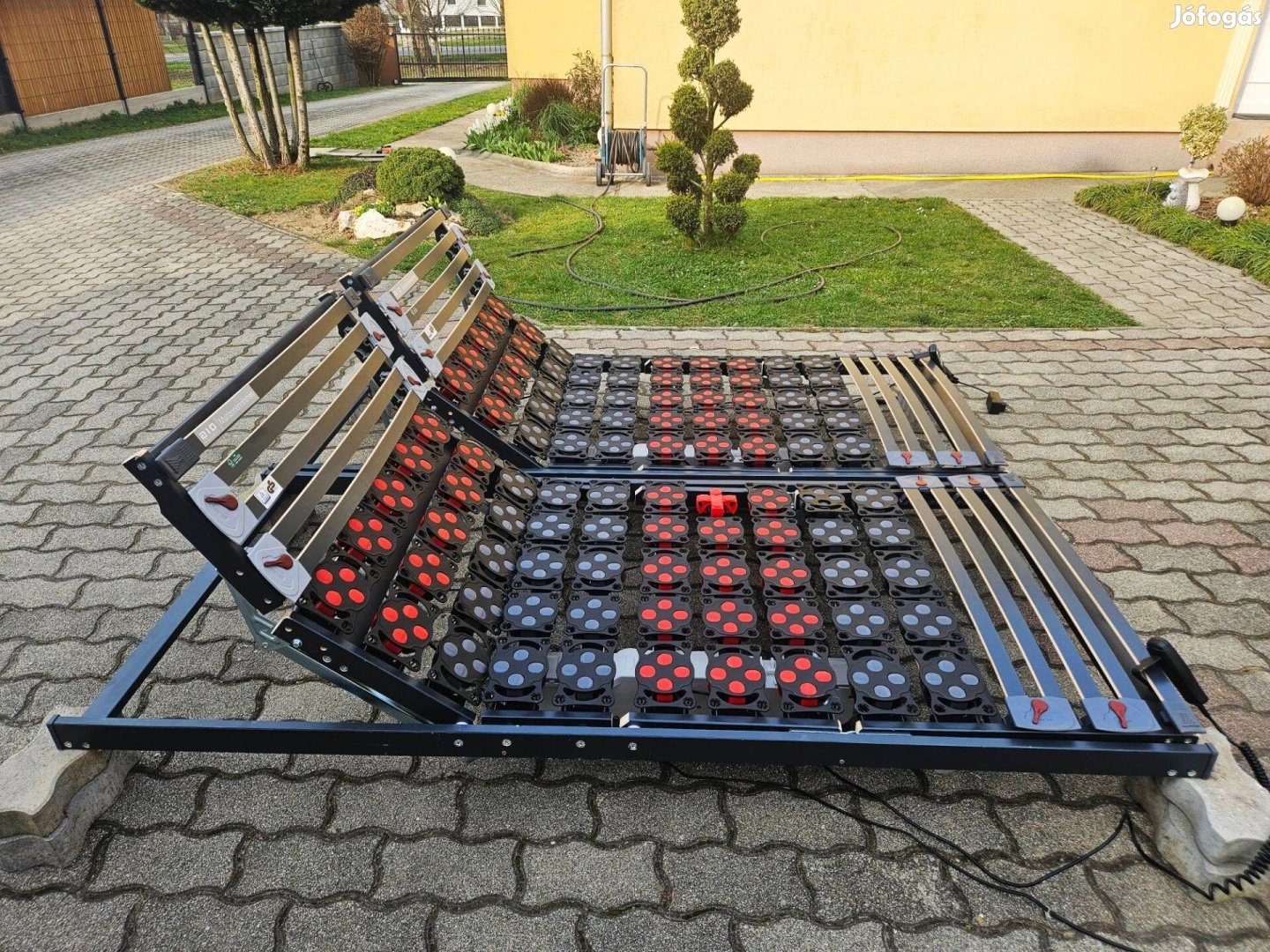 2 Db 90x200 cm távirányítóval állítható motoros tányéros