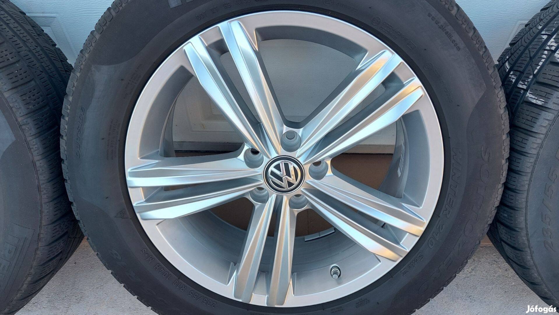 2 Gyári VW Tiguán II. 5NA /Sebring/18" alufelni,Téligumi mmm