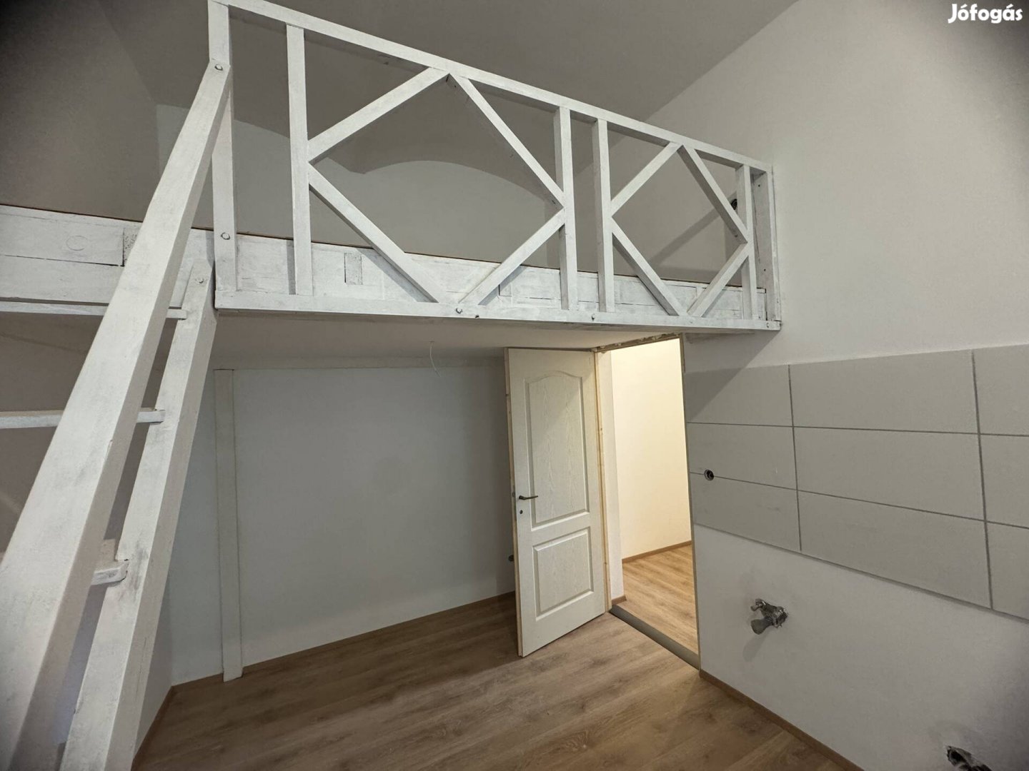 2 Lakás 1 áráért Westend mellett Teljesen Felújítva
