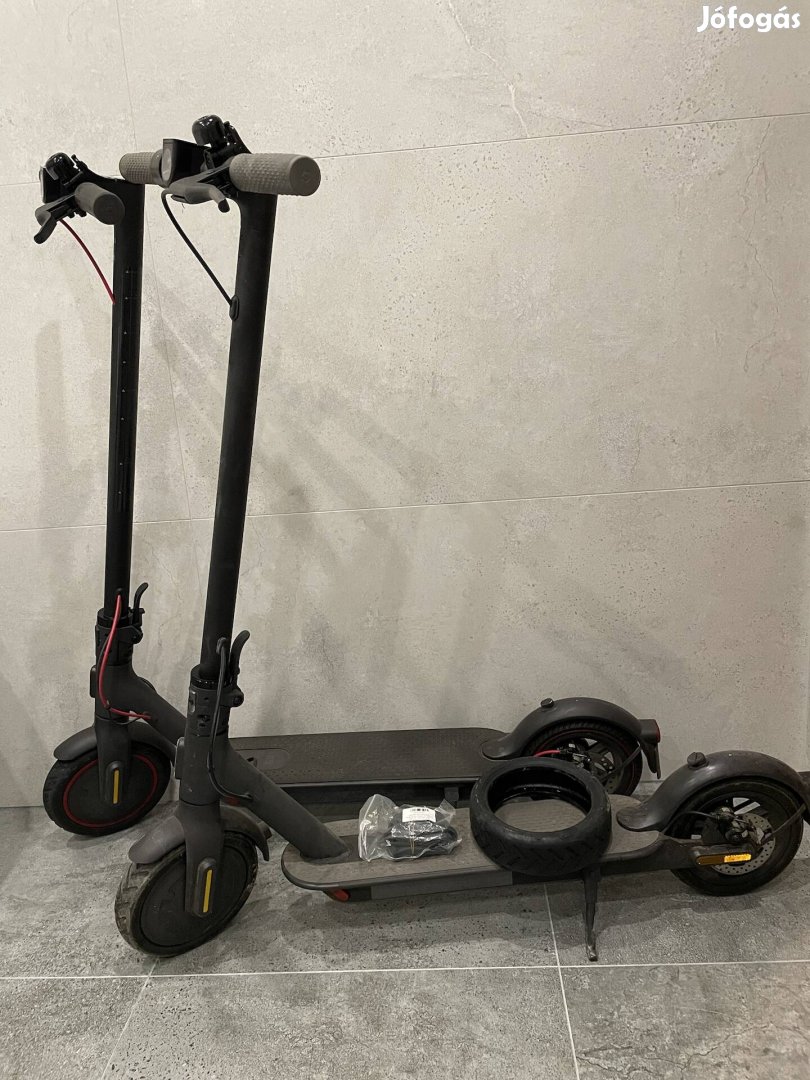 2 Xiaomi roller:  Mi electric scooter pro 2   Mi Electric Scooter 1S