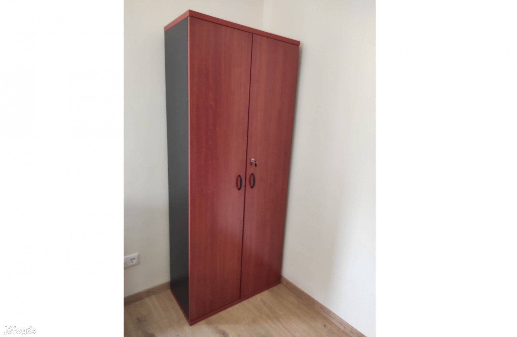 2 ajtós szekrény