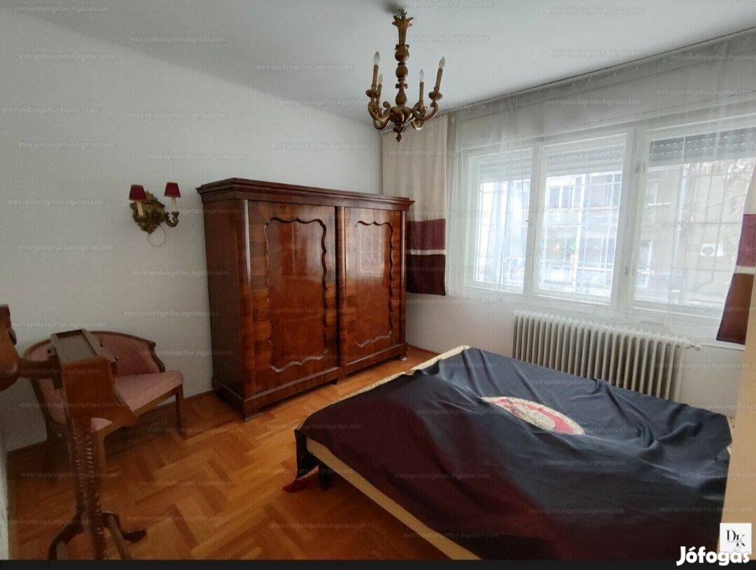 2 d. biedermeyer szekrény elado
