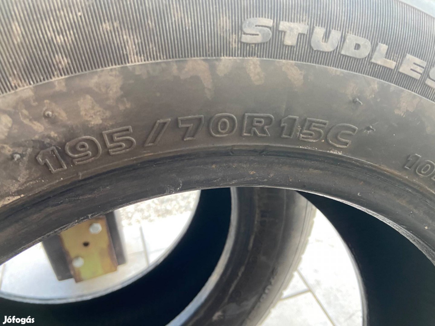 2 darab 195/70 R15 C gumi