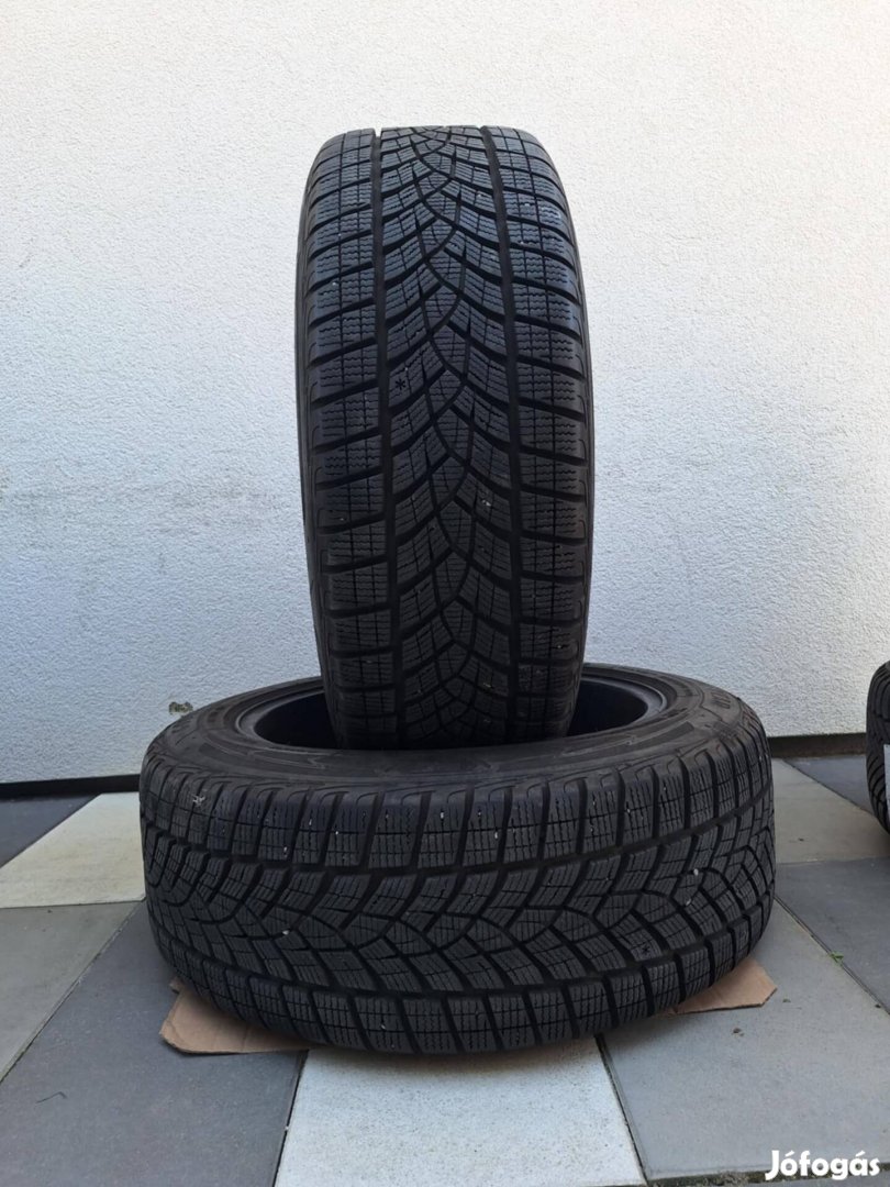 2 darab 225/55 r18 Goodyear újszerű téligumi DOT4221