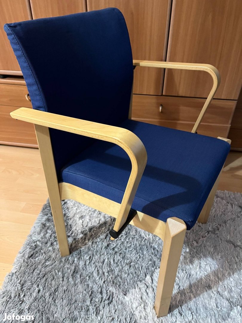 2 darab Irodaszék