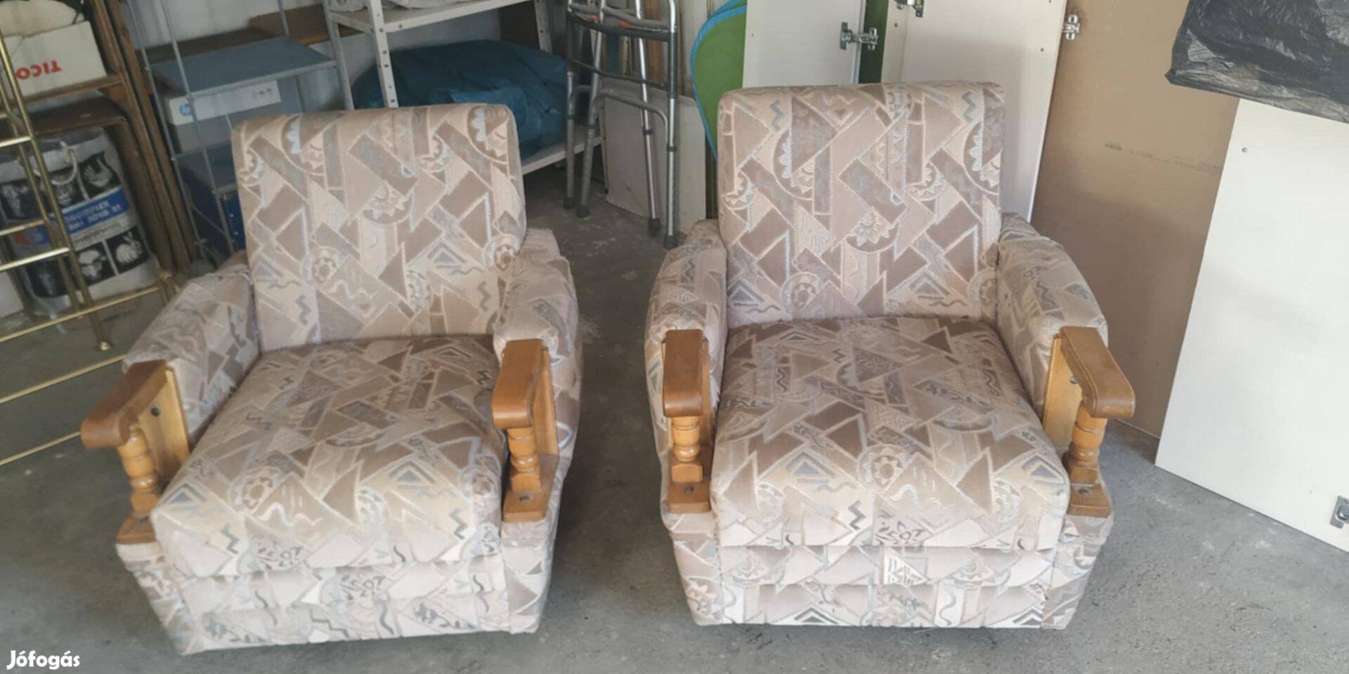 2 darab gurulós, újrakárpitozott karfás fotel