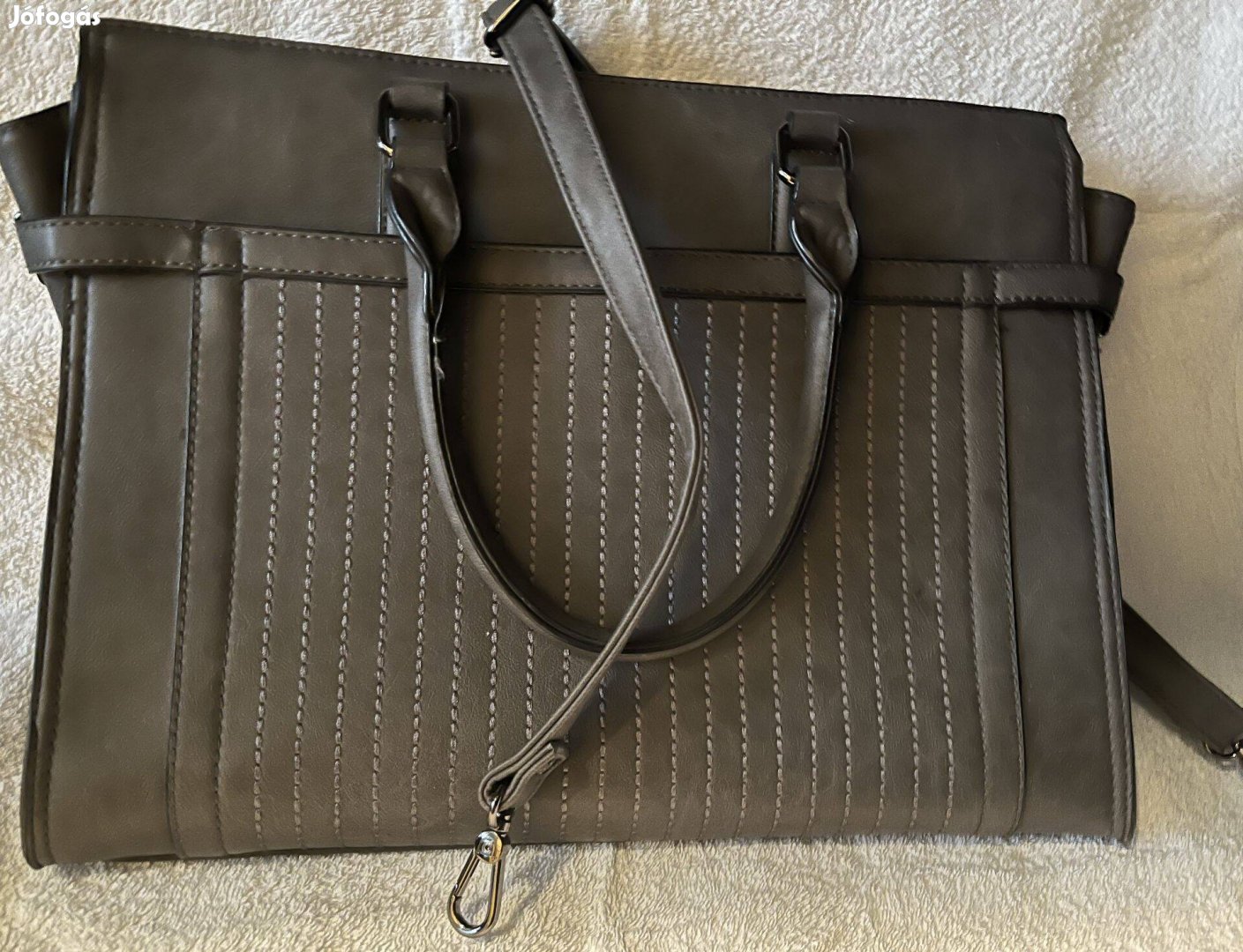 2 darab női új, divatos kézi táska