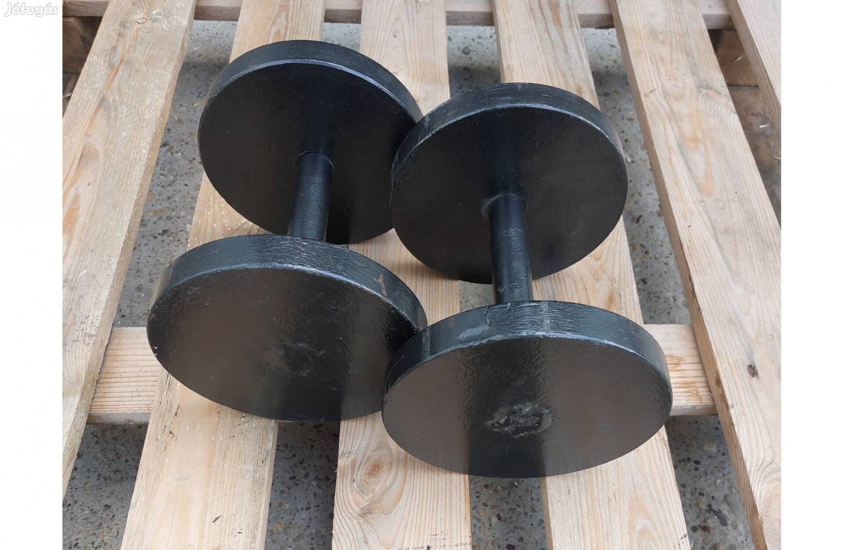 2 db 10 kg-os egykezes súlyzó
