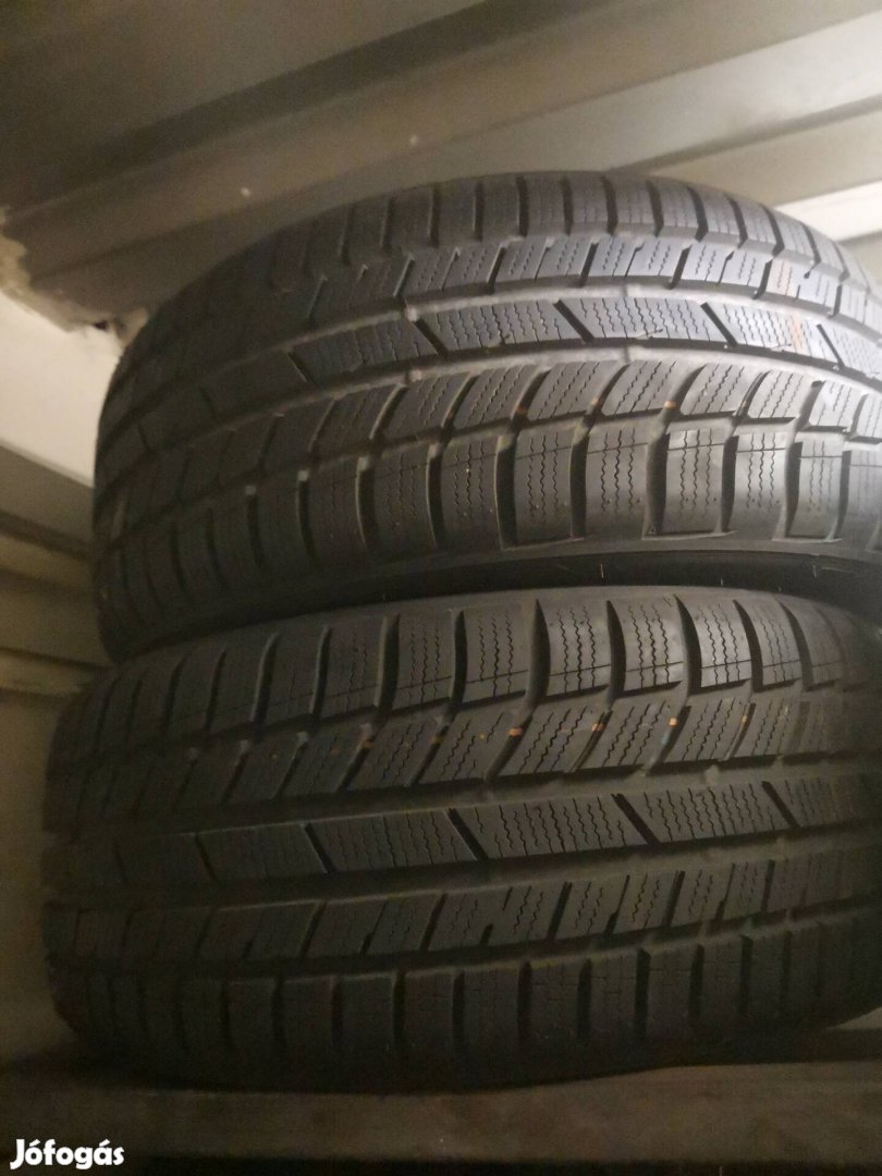 2 db 205/45r16 Toyo Snowprox S954