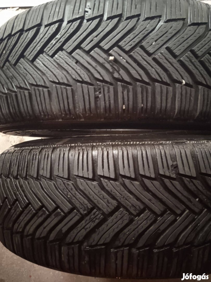 2 db 205/60R16 négyévszakos Michelin