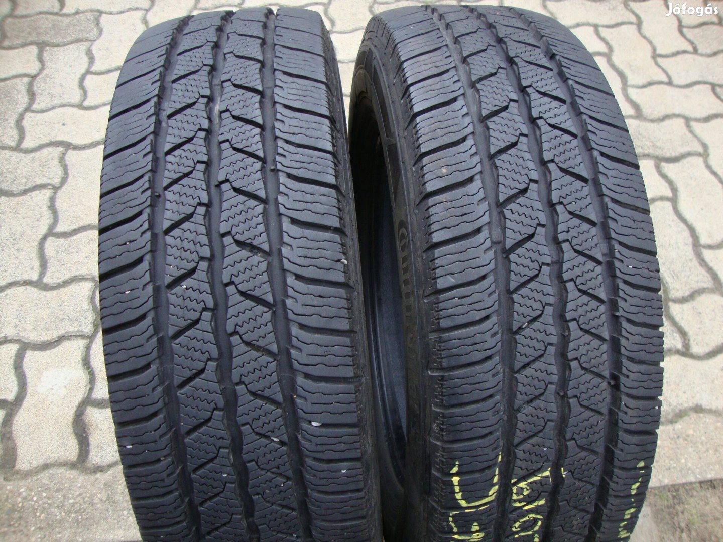 2 db 205/75R16C Continental téli gumi