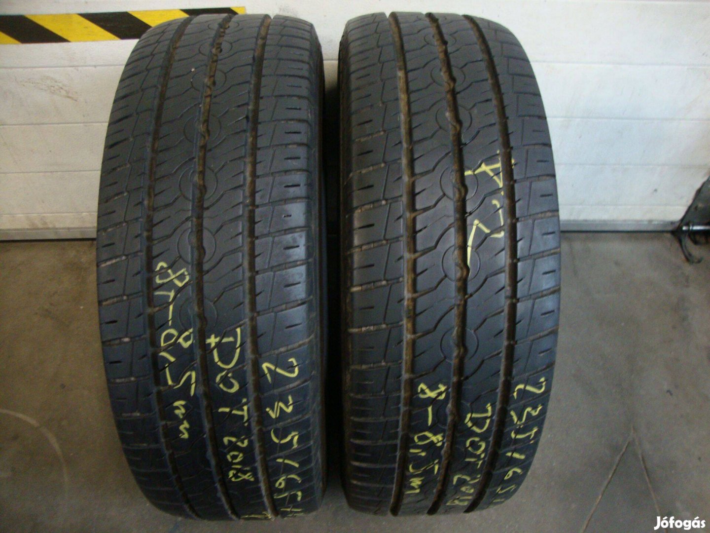 2 db 235/65R16C Semperit Van Life2 nyári gumi