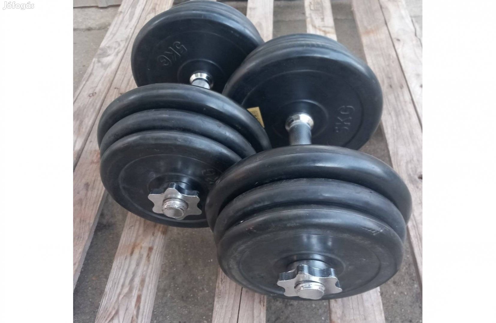 2 db 25 kg-os gumírozott egykezes súlyzó