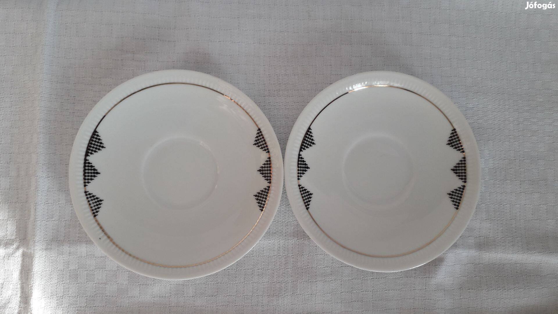2 db Bavaria jelzett porcelán csészealátét tányér 10,5 cm