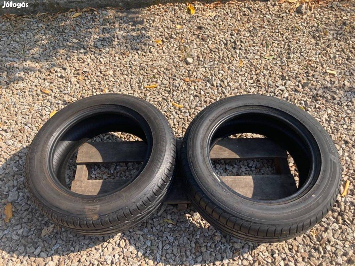 2 db Bridgestone 205/60 R16 nyári gumi eladó