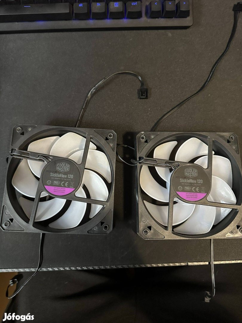 2 db Cooler Master Sickleflow rendszerhűtő + be Quiet hűtő ventilátor