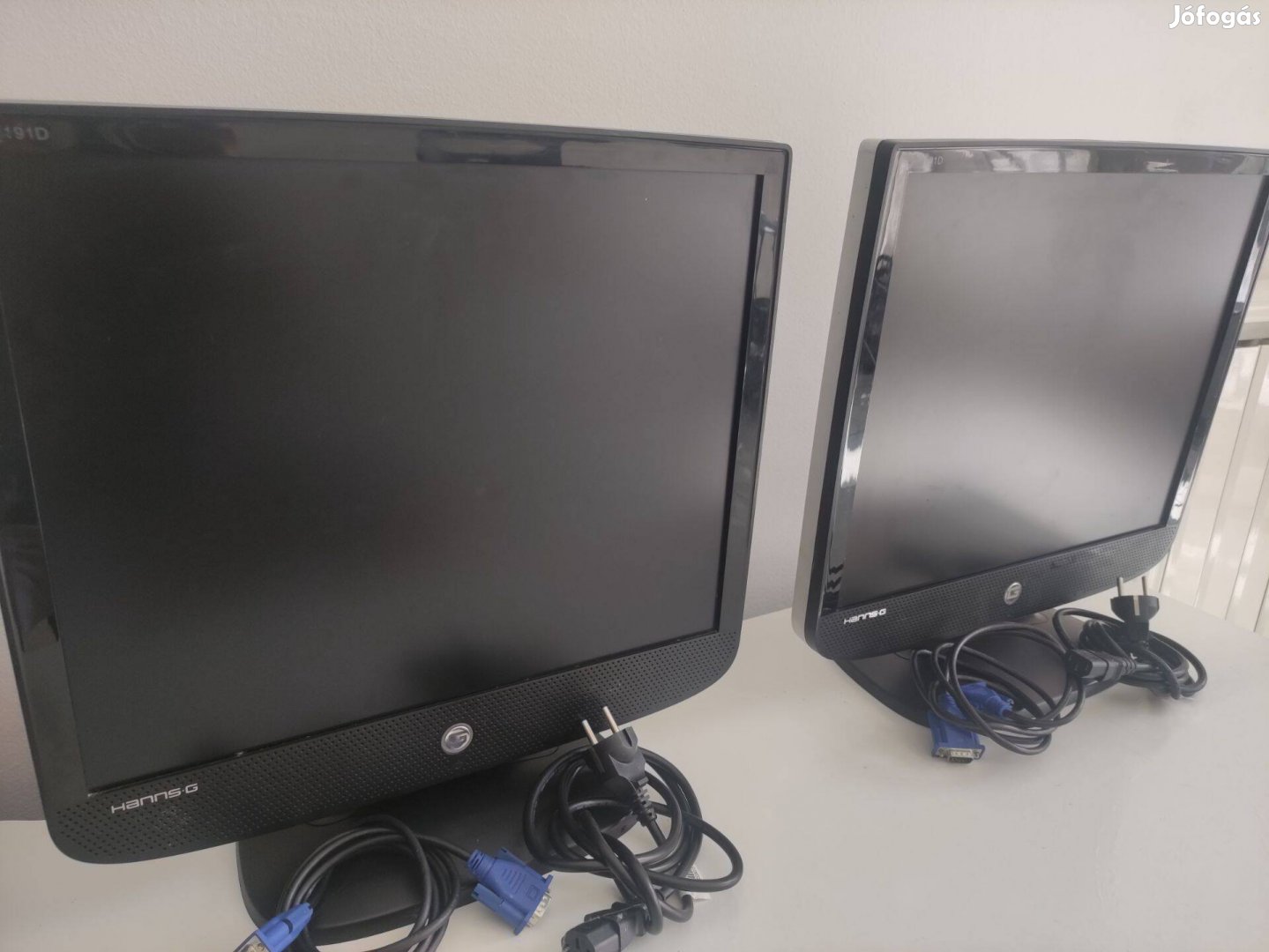 2 db Hannsg HQ191D monitor