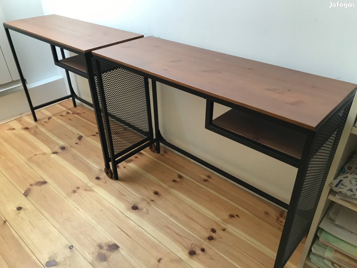 2 db Ikea fjallbo laptop asztal