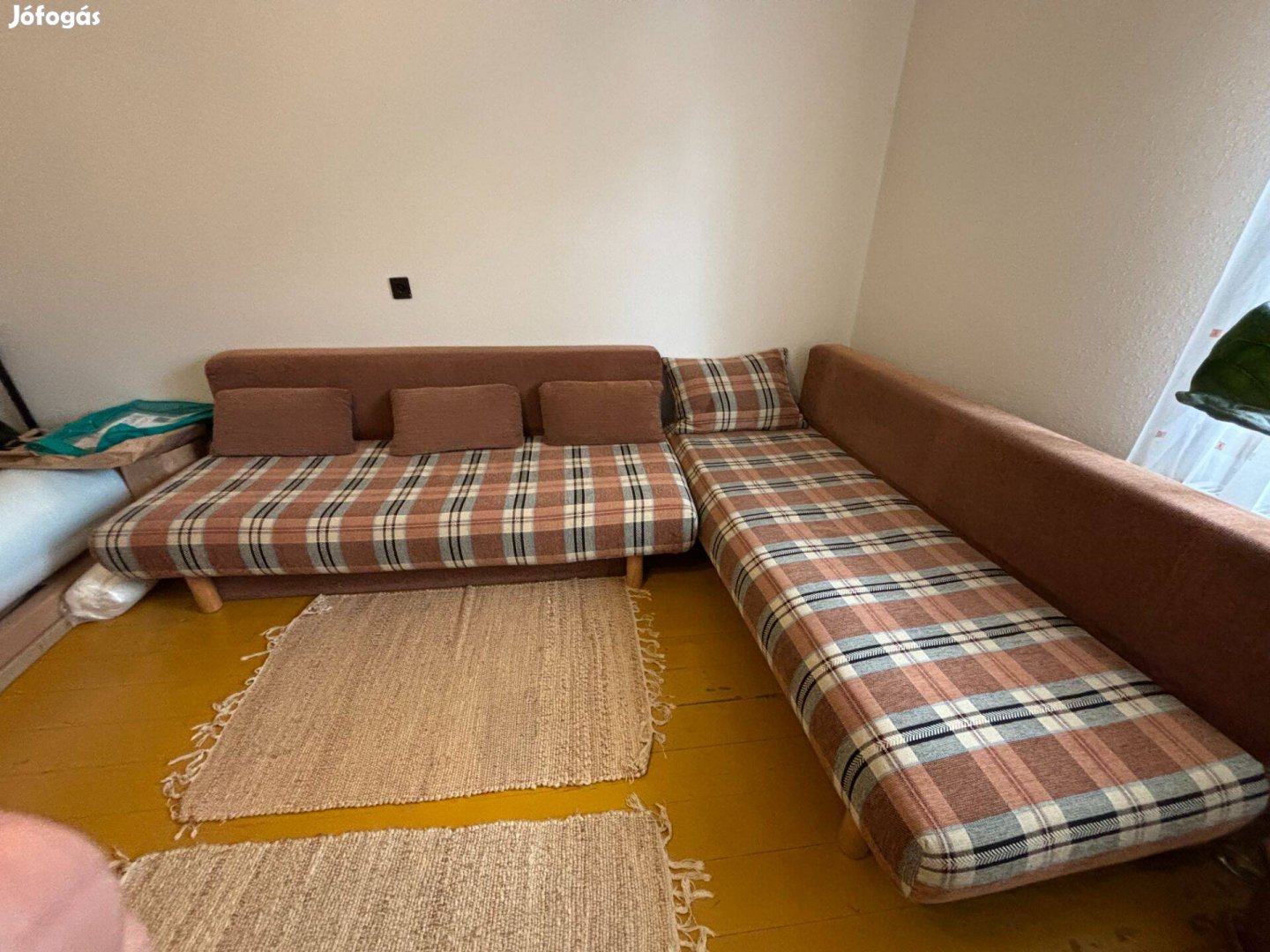 2 db Kihúzhatós kanapé ágyneműtartóval