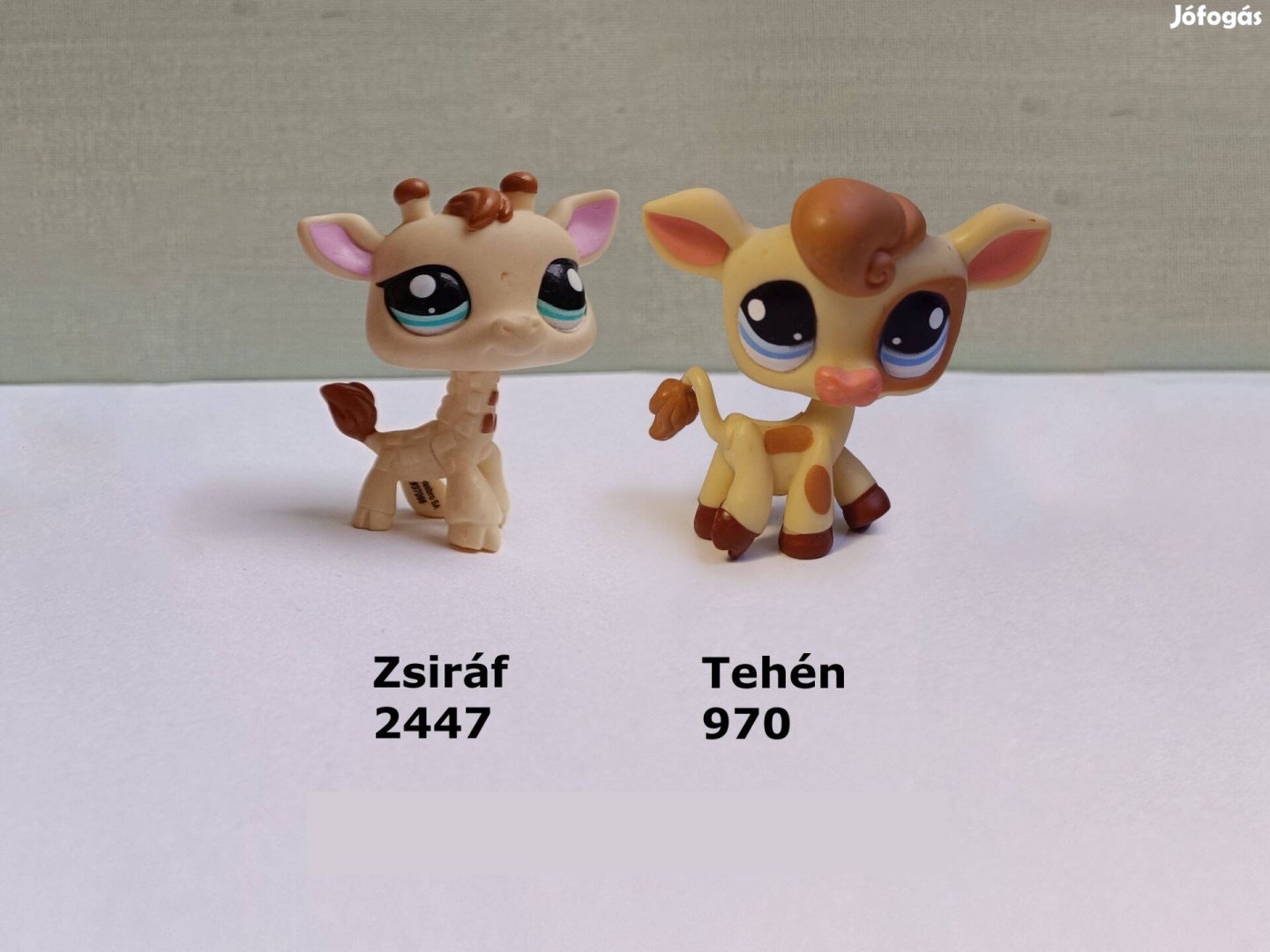 2 db LPS figura. zsiráf, tehén