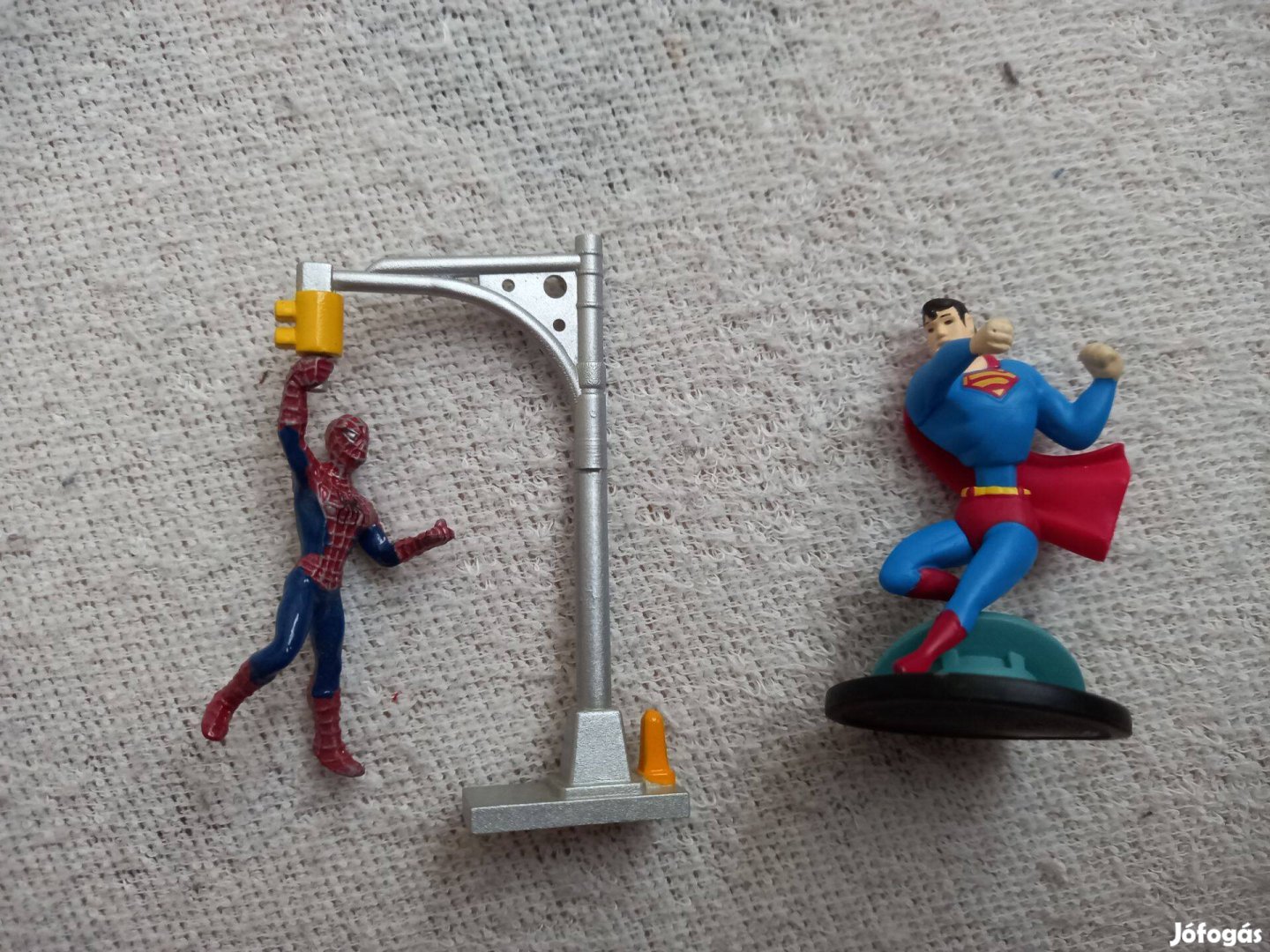 2 db Marvel figura: Pókember és Superman