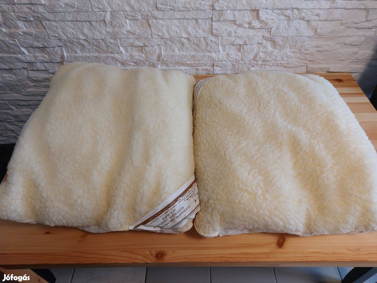 2 db Merino gyapjú párna , egyben eladók