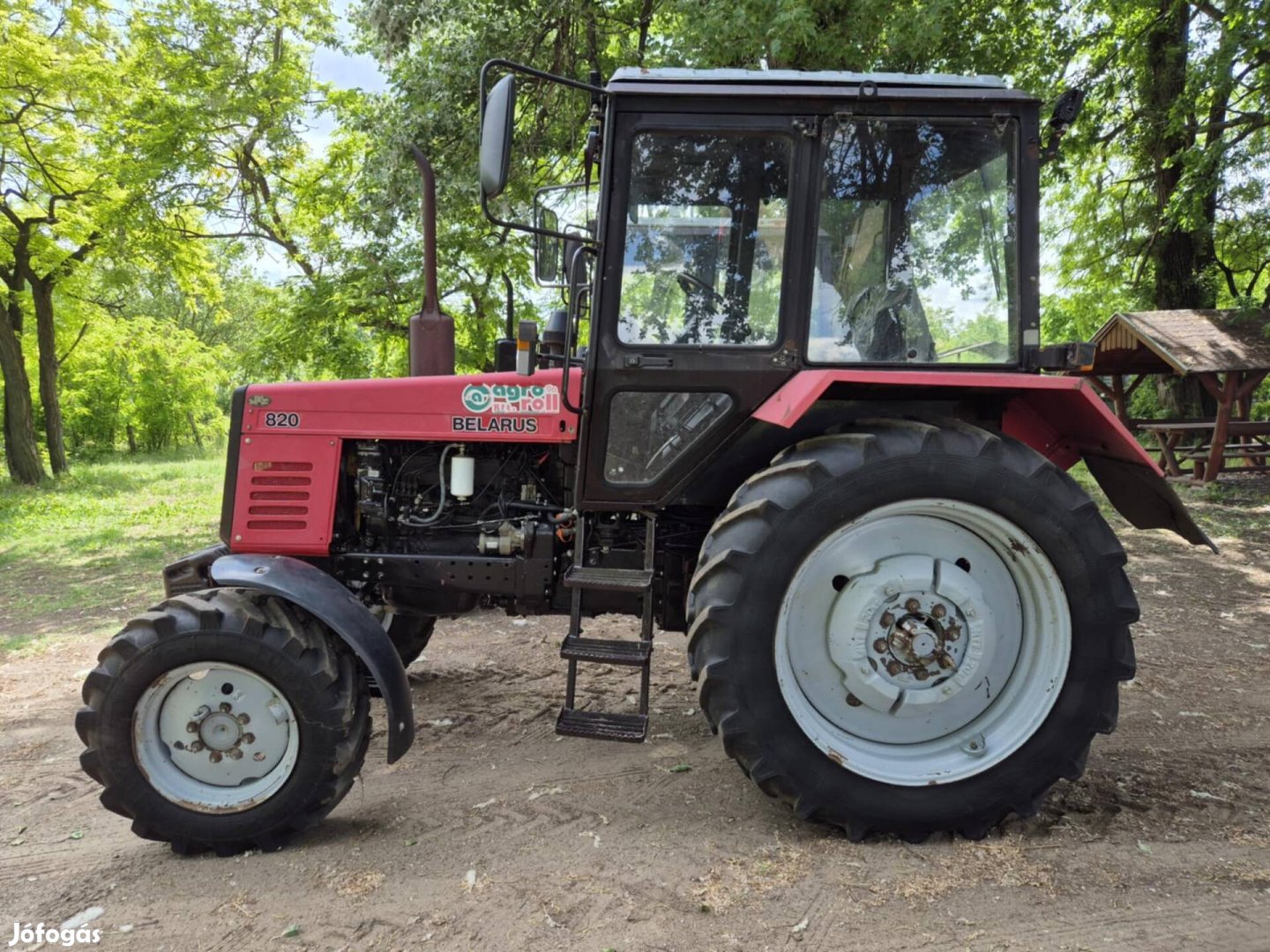 2 db Mtz 820 traktor friss műszakival  2013 