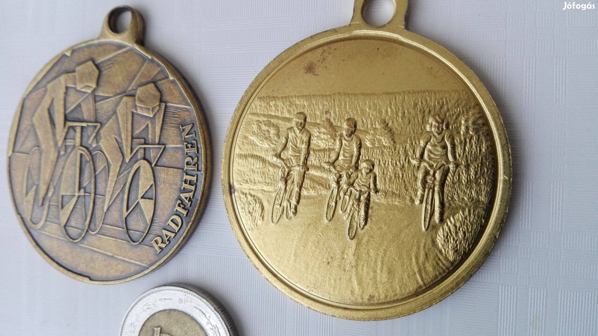 2 db Német régi biciklis Kerékpáros medálok