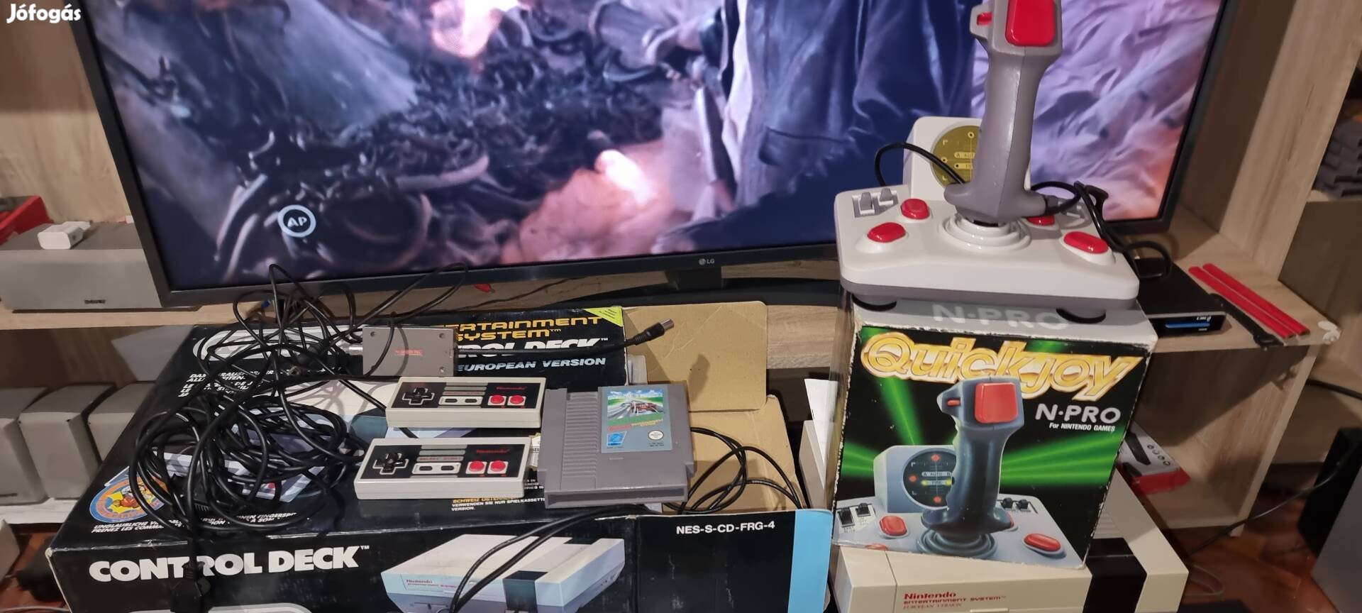 2 db Nintendo Nes és joystick dobozos 