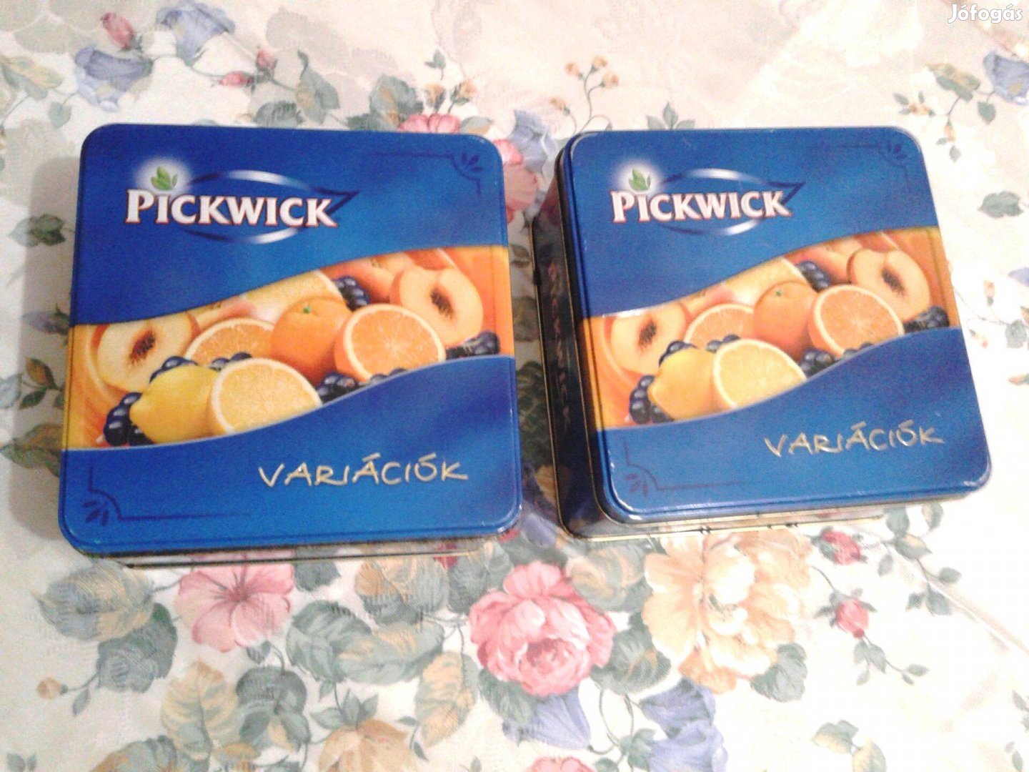 2 db Pickwick fém süteményes doboz 950 Ft/db