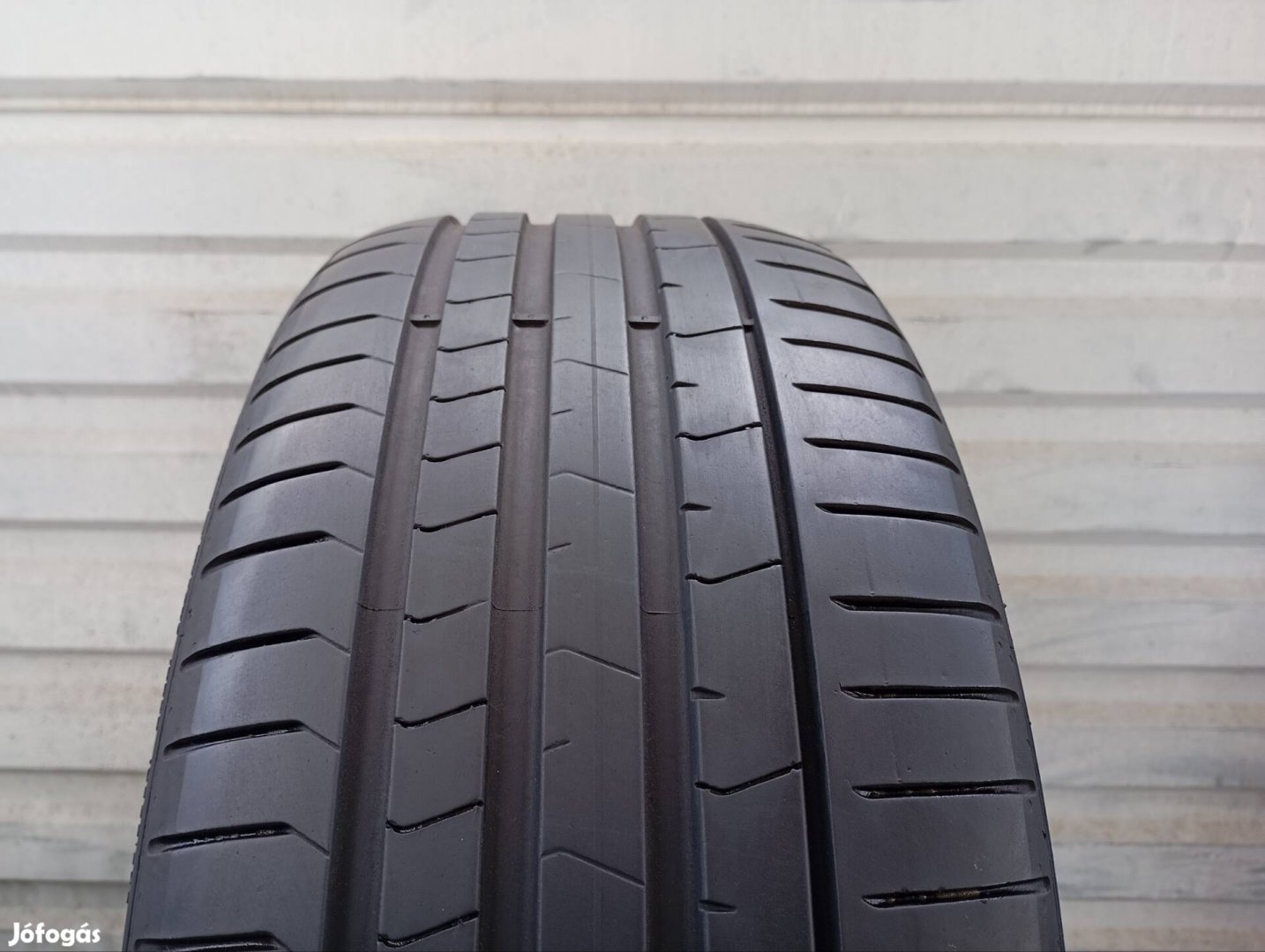 2 db Pirelli Pzero PZ4 RFT 225/40 R19 93Y XL defekttűrő nyárigumi