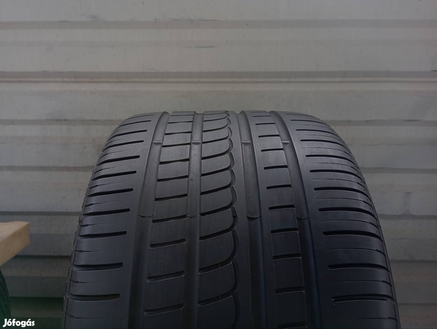 2 db Pirelli Pzero Rosso 305/25 R19 96Y nyárigumi