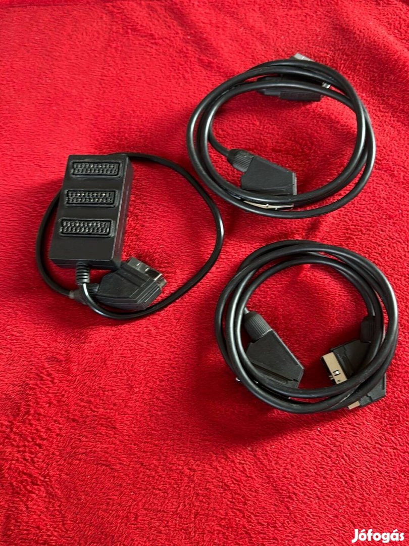 2 db Scart kábel + 1 db Scart elosztó 