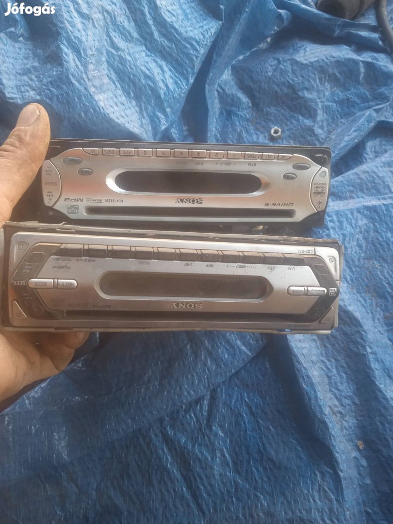 2 db Sony fejegység