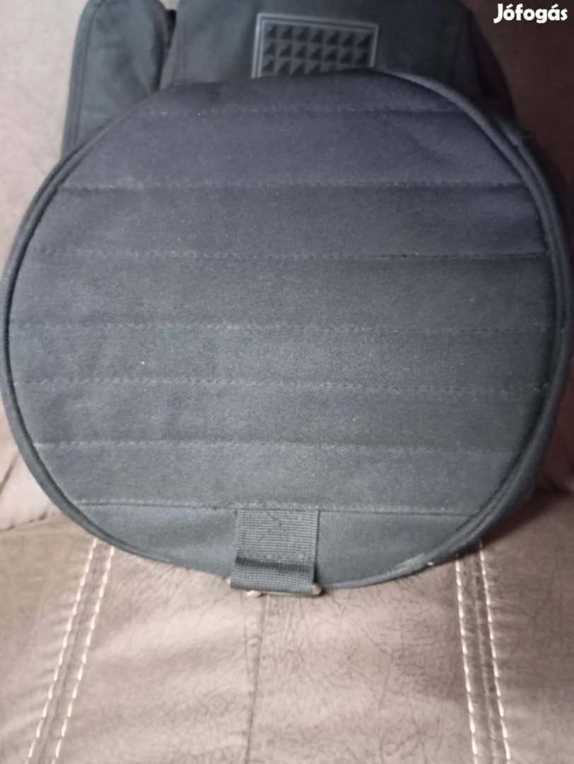 2 db. Gilette-Mercedes F1 táska 44x25x25 méretben