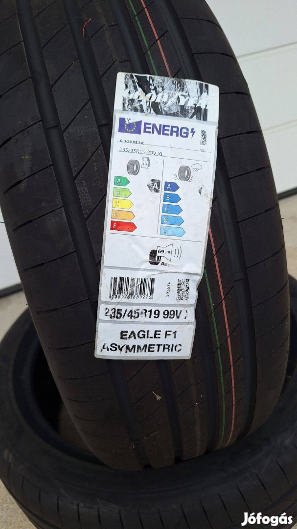 2 db. Goodyear Eagle 235 / 45 R19 99V X