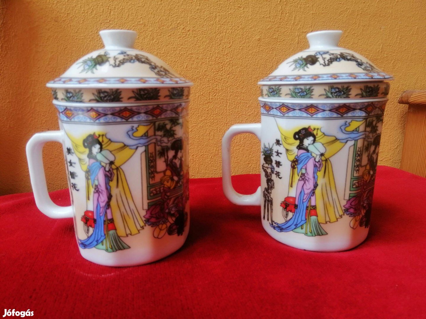 2 db. Kínai porcelán teafőző pohár, fedővel és szűrővel
