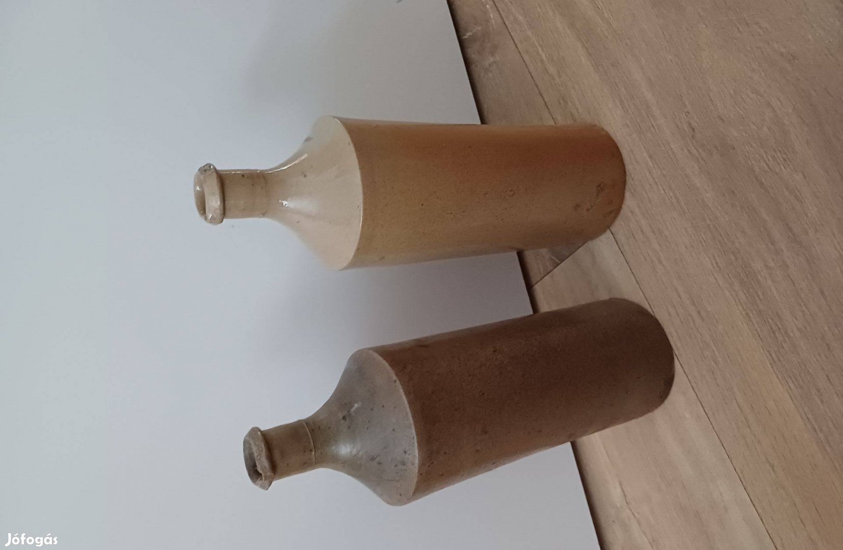2 db antik petróleum tartó kerámia palack