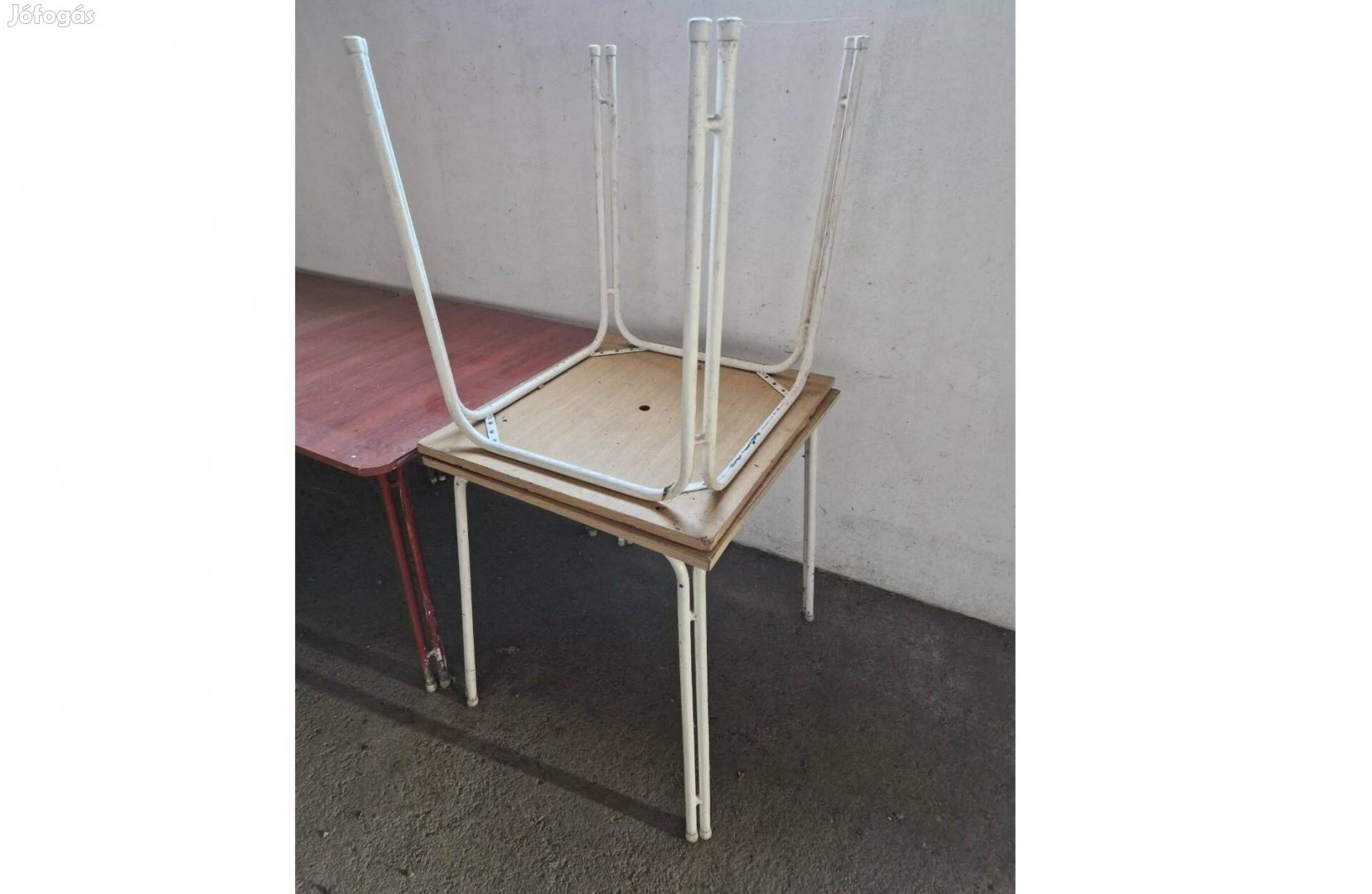 2 db asztal eladó