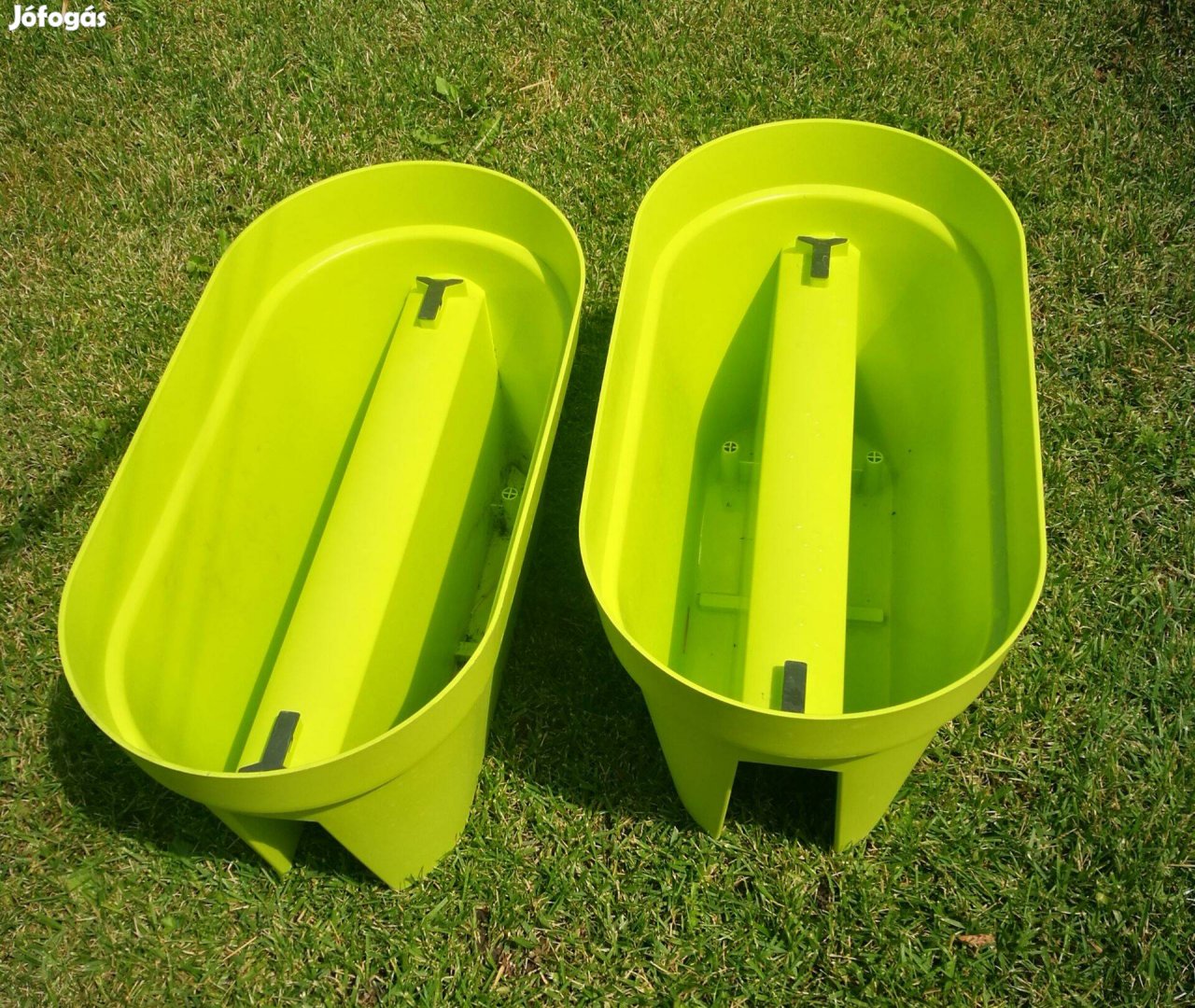 2 db balkonláda, korlátra tehető 60 cm szélesek, zöld